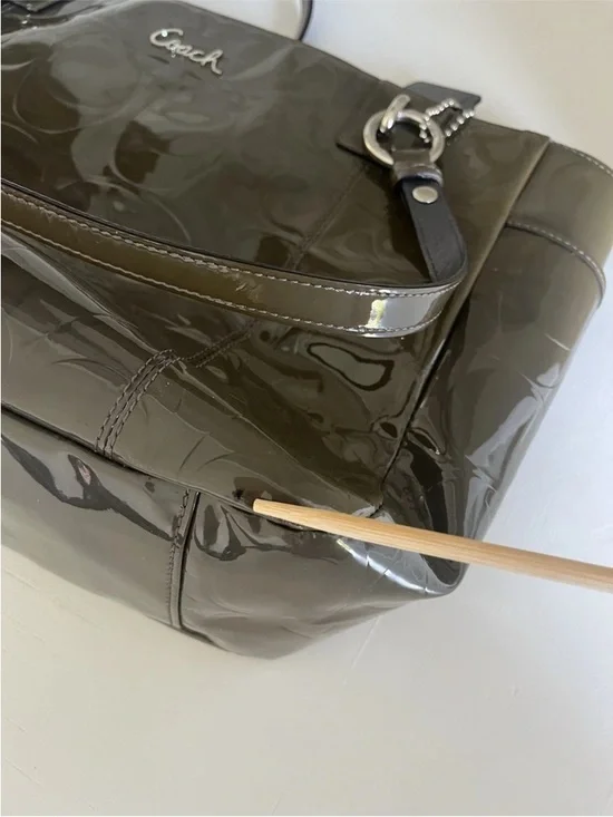 Coach Olive Green Op Art Embossed Patent Leather East West Gallery Tote - Picture 14 of 16